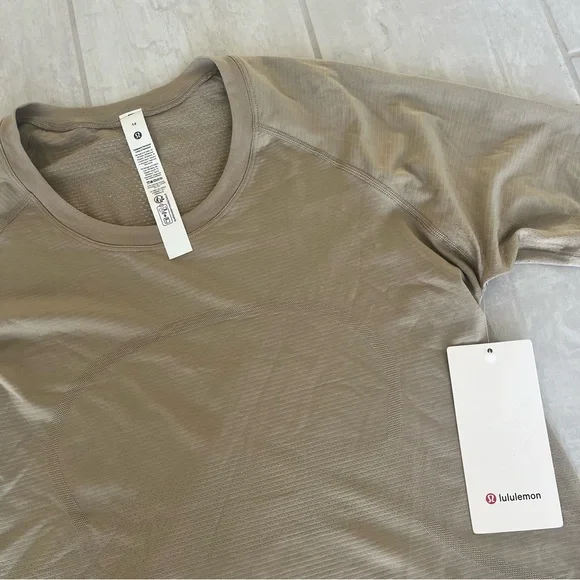 NWT Lululemon Swiftly Tech Long-Sleeve Shirt 2.0 Waist Length, Sheer Oak, Sz 14 - Picture 4 of 6
